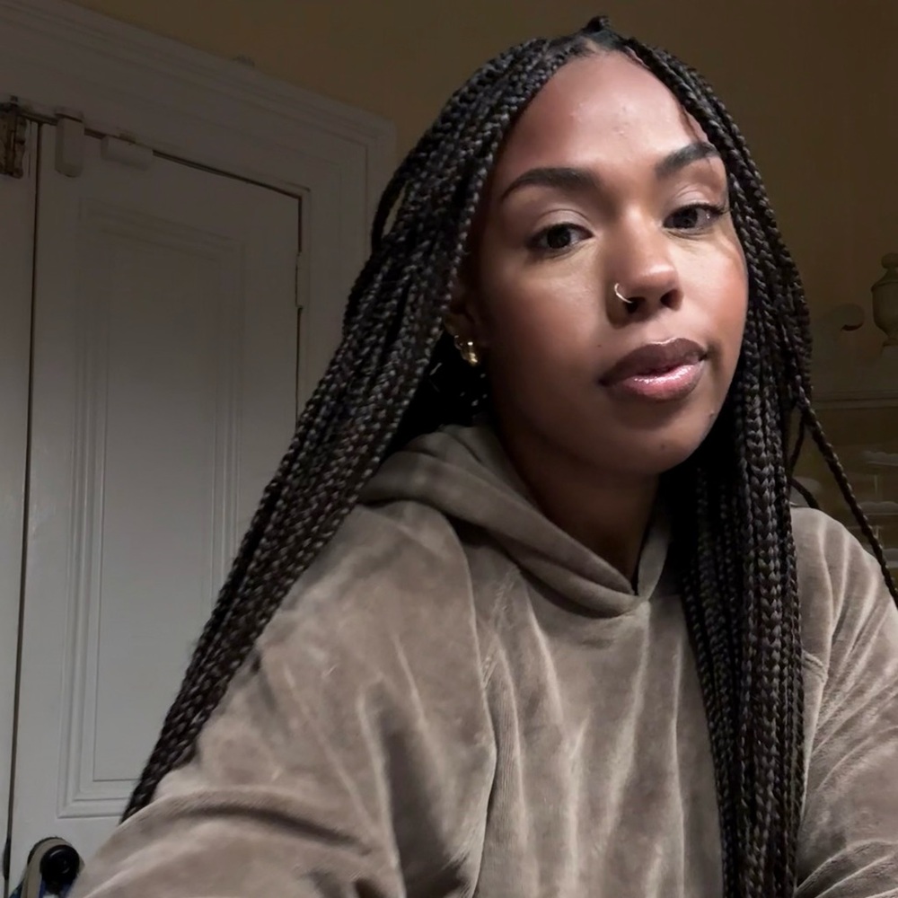 Meet your Posher, Maurissa